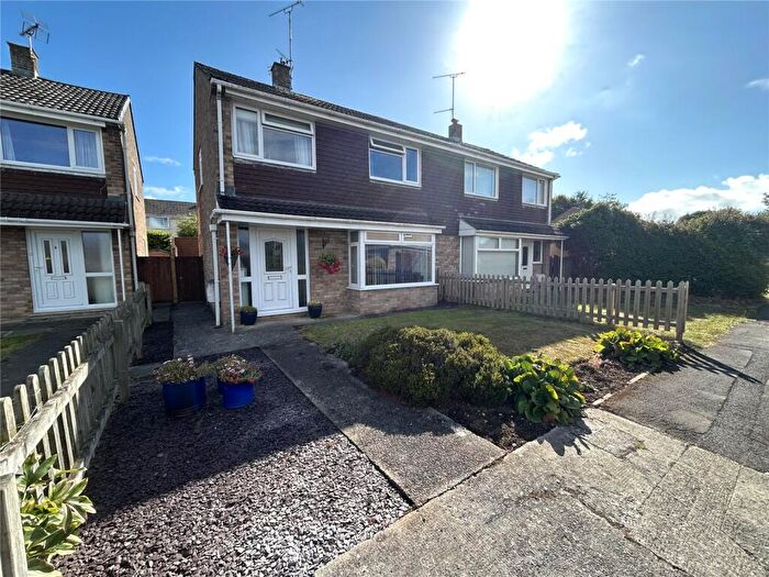 3 Bedroom Semi Detached House For Sale In Downland Close, Nailsea, Bristol, Somerset, BS48