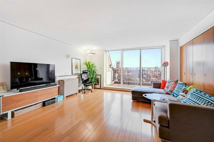 3 Bedroom Flat To Rent In Victoria Street, London, SW1H