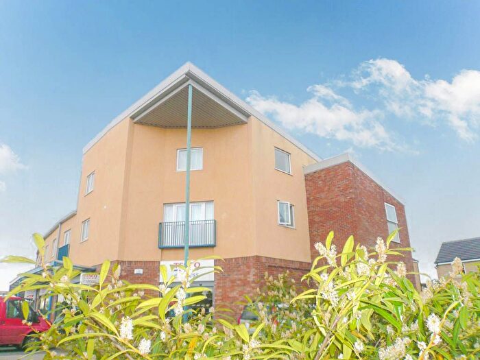 2 Bedroom Flat For Sale In Harrier Close, Calne, SN11