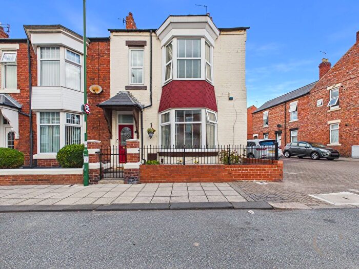 4 Bedroom Terraced House For Sale In Oxford Avenue, South Shields, NE33