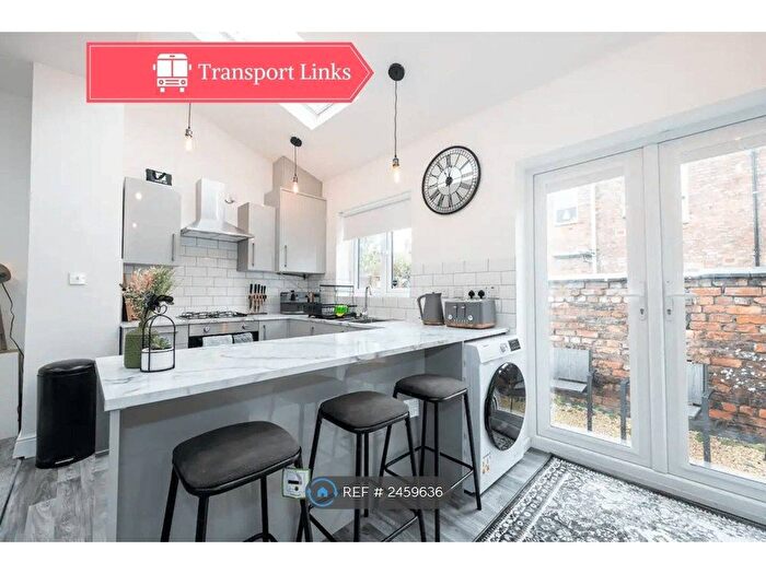 4 Bedroom Terraced House To Rent In Kingswood Road, Manchester, M14