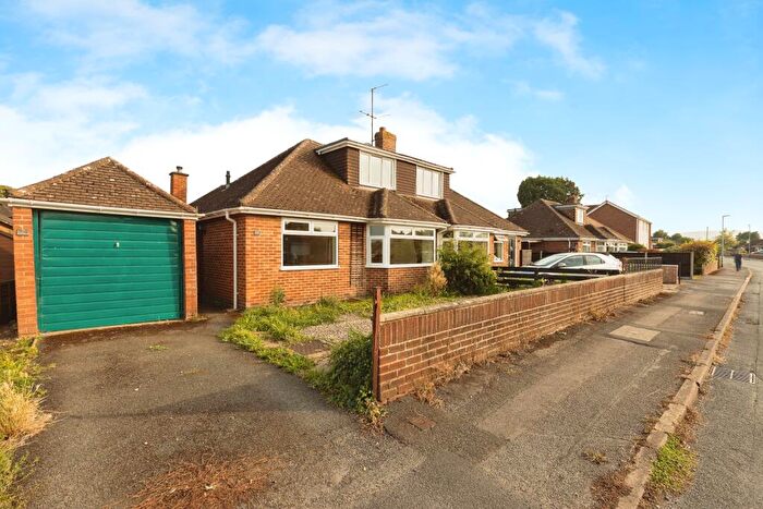 3 Bedroom Semi-Detached House To Rent In Lambert Gardens, Shrudington, GL51