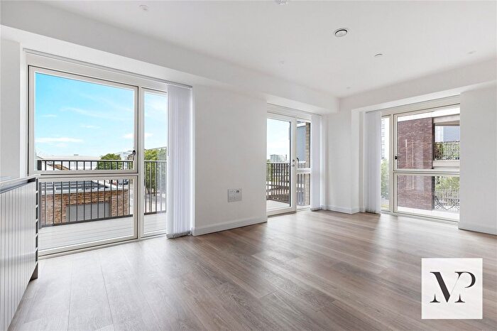 2 Bedroom Flat To Rent In Galleria House, Royal Eden Docks, London, E16