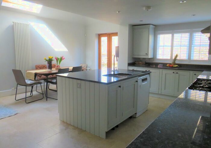 4 Bedroom House To Rent In Rosebery Avenue, Leighton Buzzard, LU7