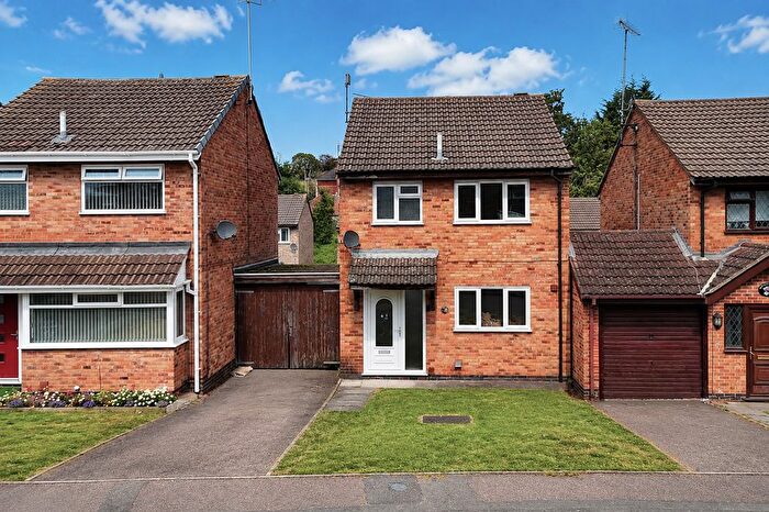 3 Bedroom Detached House For Sale In Birkenshaw Road, Leicester, LE3