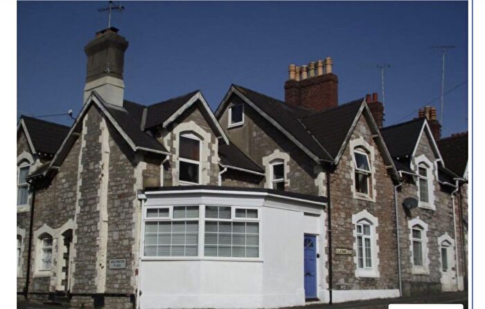 1 Bedroom Flat For Sale In Wellington Place, Torquay, TQ1