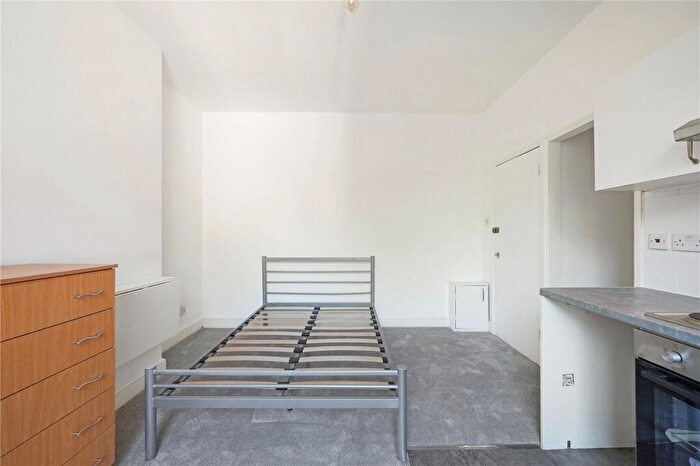 Studio To Rent In Stanley Gardens, Willesden Green, NW2