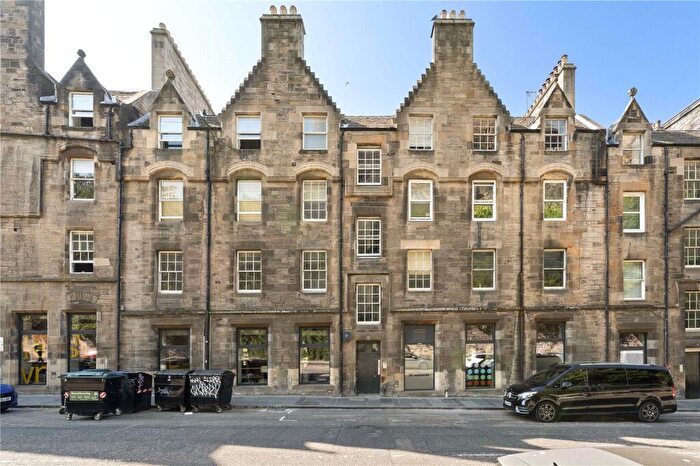 2 Bedroom Apartment For Sale In / King's Stables Road, Old Town, Edinburgh, EH1