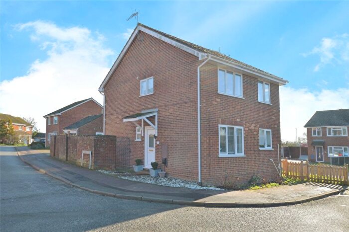 4 Bedroom Detached House For Sale In Viburnum Close, Ashford, Kent, TN23
