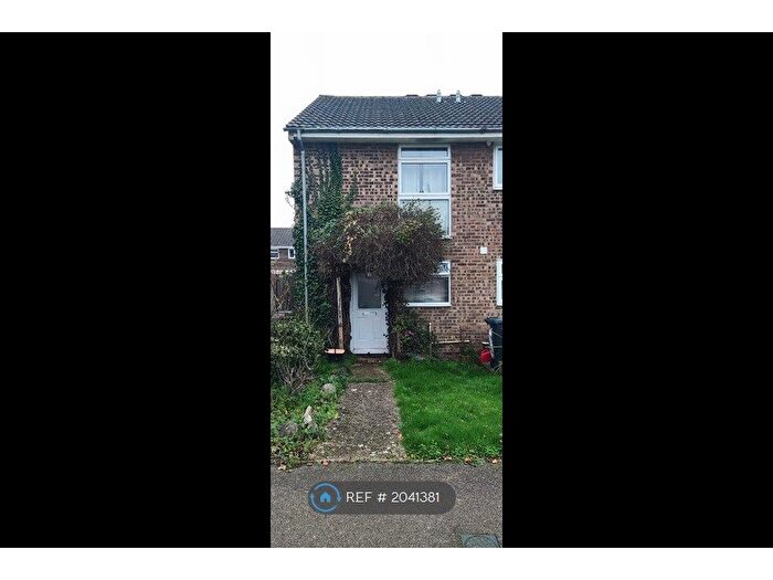 2 Bedroom End Of Terrace House To Rent In Keats Road, West Malling, ME20