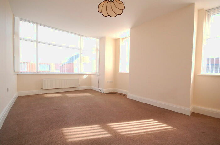 1 Bedroom Apartment To Rent In , Mayfield Avenue, FY4