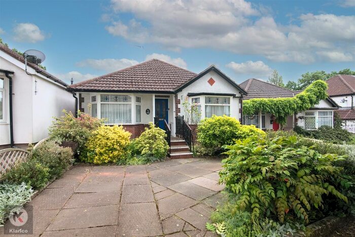 2 Bedroom Bungalow To Rent In Cubley Road, Hall Green, Birmingham, B28