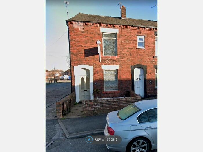 2 Bedroom Terraced House To Rent In Denton Lane, Chadderton, Oldham, OL9