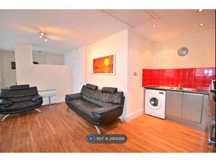 1 Bedroom Flat To Rent In Temple Lane, Liverpool, L2