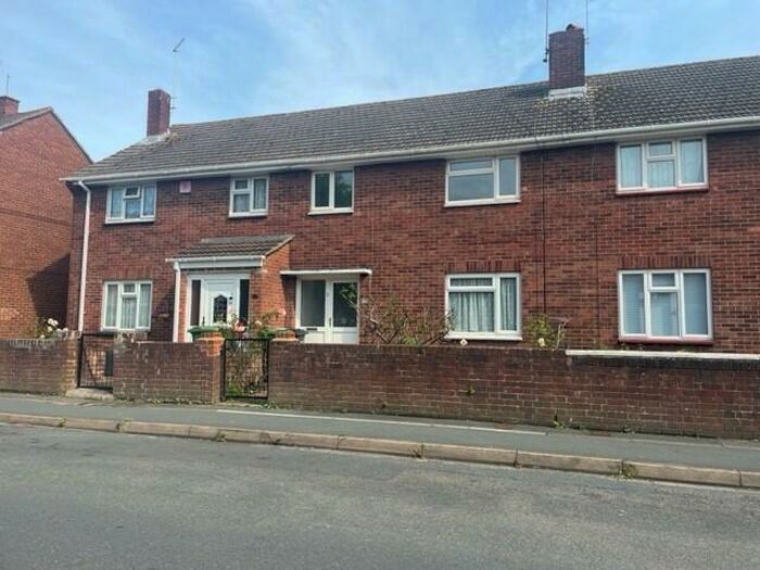 3 Bedroom Terraced House To Rent In Malins Road, Buckland, PO2