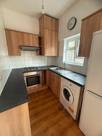 2 Bedroom End Terrace House To Rent In Broomstick Hall Road, Waltham Abbey, EN9