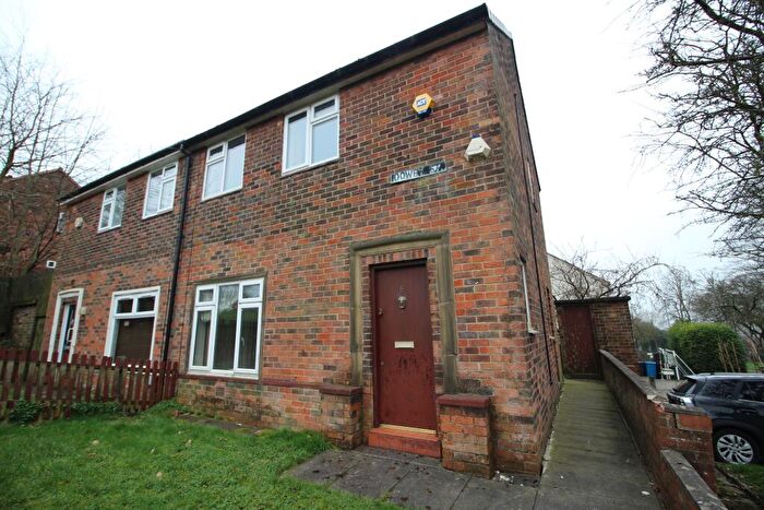 2 Bedroom Semi Detached House For Sale In Dowry Street, Oldham, OL8