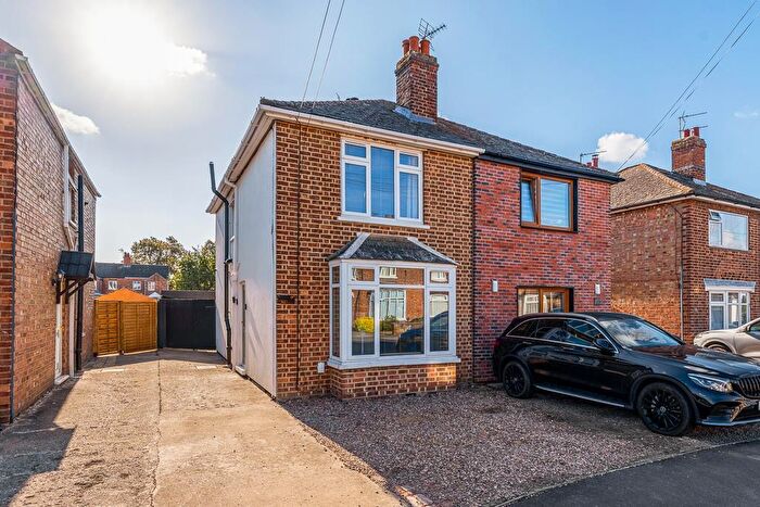 3 Bedroom Semi-Detached House For Sale In Park Avenue, Spalding, PE11