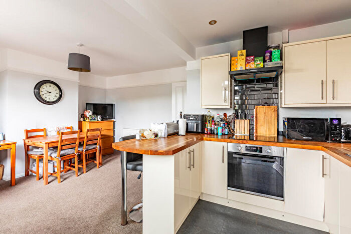3 Bedroom End Of Terrace House For Sale In Station Road, Kingswood, BS15