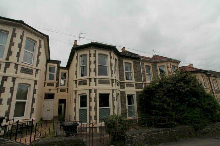 2 Bedroom Maisonette To Rent In First Floor Flat, Hampton Road, Redland, BS6