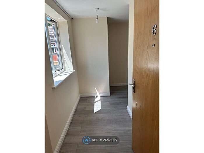 2 Bedroom Flat To Rent In Isabelle Court, Kettering, NN16