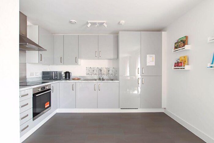 2 Bedroom Flat For Sale In Dacorum Way, Hemel Hempstead, HP1