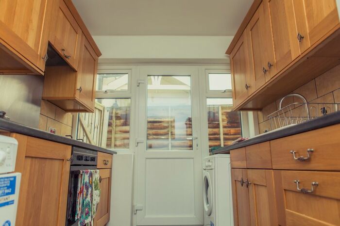 4 Bedroom Semi-Detached House To Rent In Manor Road, Guildford, GU2