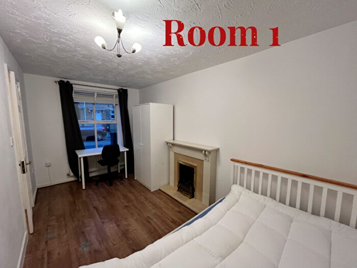 3 Bedroom Terraced House To Rent In Trellick Walk, Bristol, BS16