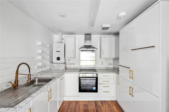 2 Bedroom Apartment To Rent In Glasshouse Fields, London, E1W