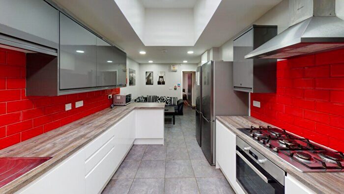 5 Bedroom House To Rent In George Road, Selly Oak, B29