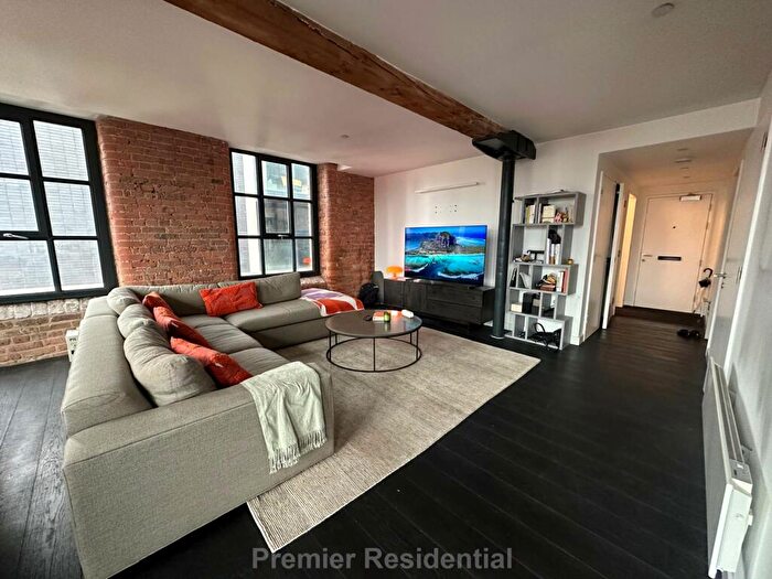 2 Bedroom Apartment To Rent In Crusader Mill, Manchester, M1
