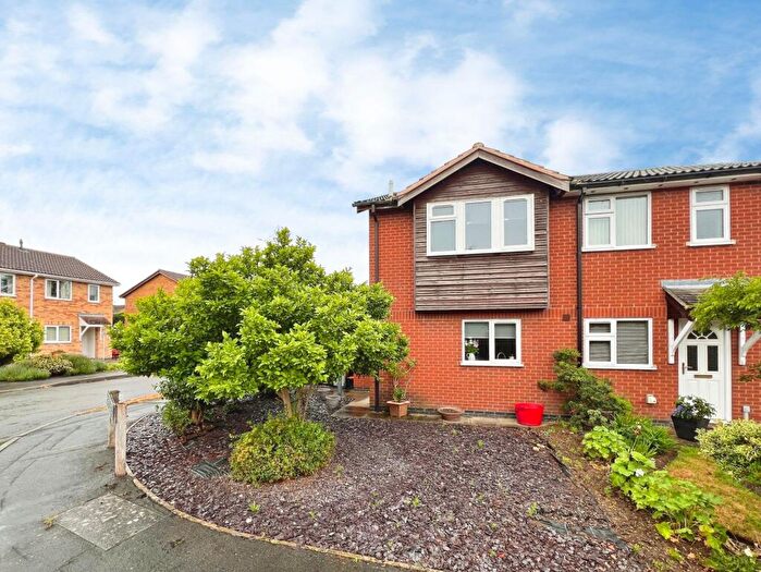 2 Bedroom Semi-Detached House For Sale In Wentworth Drive, Grantham, NG31