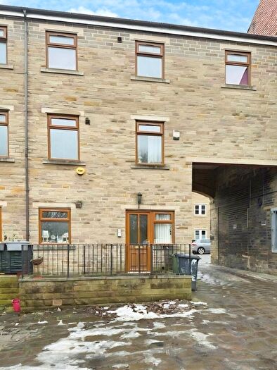 2 Bedroom Apartment To Rent In Town Street, Armley, Leeds, West Yorkshire, LS12