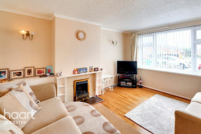 4 Bedroom Semi-Detached House For Sale In Brixham Drive, Leicester, LE2