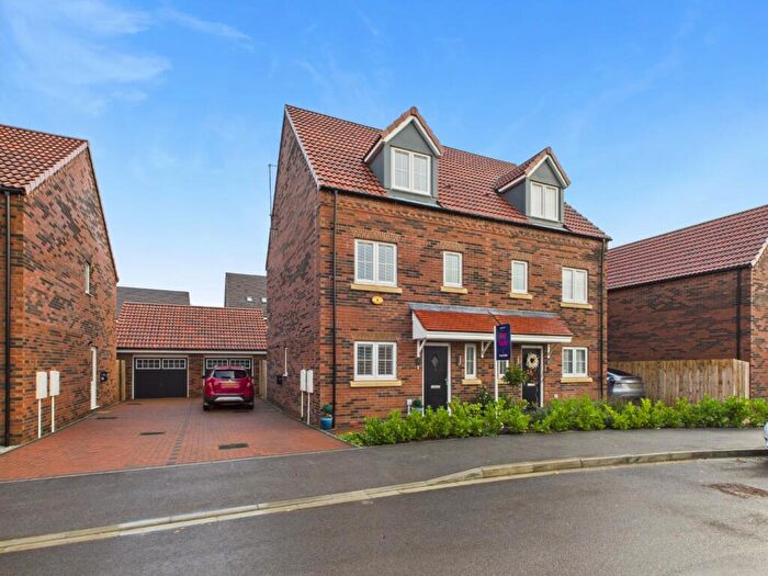 4 Bedroom Semi Detached House For Sale In Addy Garth, Beverley, HU17