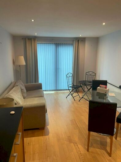 2 Bedroom Apartment To Rent In Clarence House Leeds, LS10