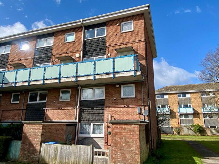 2 Bedroom Maisonette For Sale In Redlands Lane, Fareham, PO16