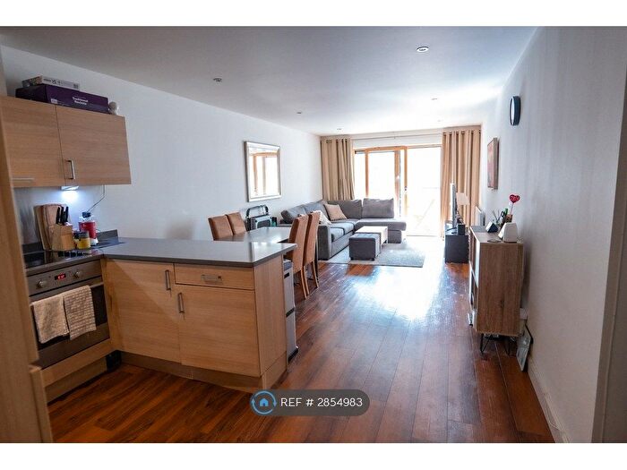 2 Bedroom Flat To Rent In Pinnacle House, London, NW9