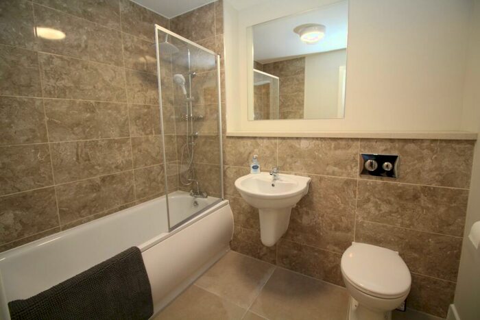 2 Bedroom Apartment To Rent In Bridgewater Gate, Woden Street, Salford, Lancashire, M5