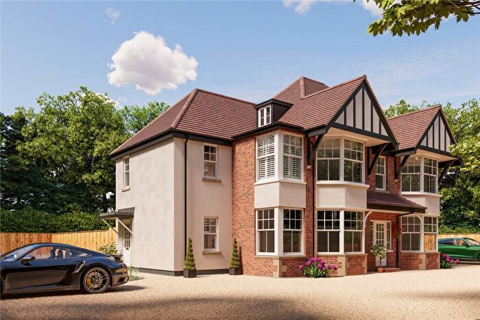 2 Bedroom Flat For Sale In Pikes Hill, Lyndhurst, Hampshire, SO43