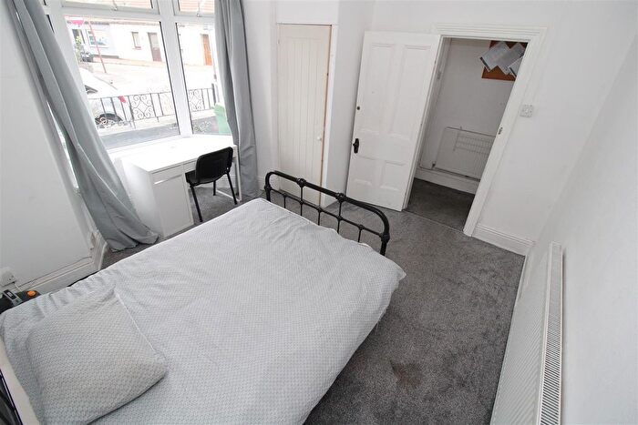 5 Bedroom Semi-detached House To Rent In John Street Treforest, Pontypridd, CF37