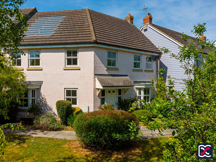 3 Bedroom Semi-Detached House For Sale In Stowe Walk, Daventry, Northamptonshire, NN11