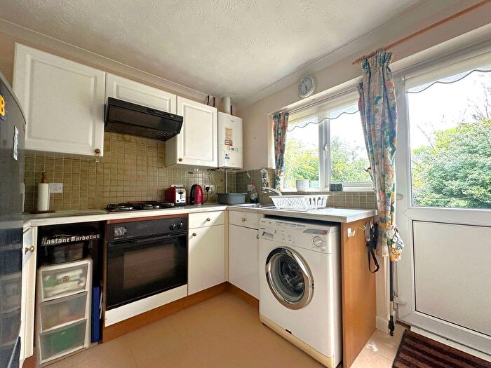 2 Bedroom Semi-Detached Bungalow For Sale In Belmont Close, Kingsteignton, Newton Abbot, TQ12