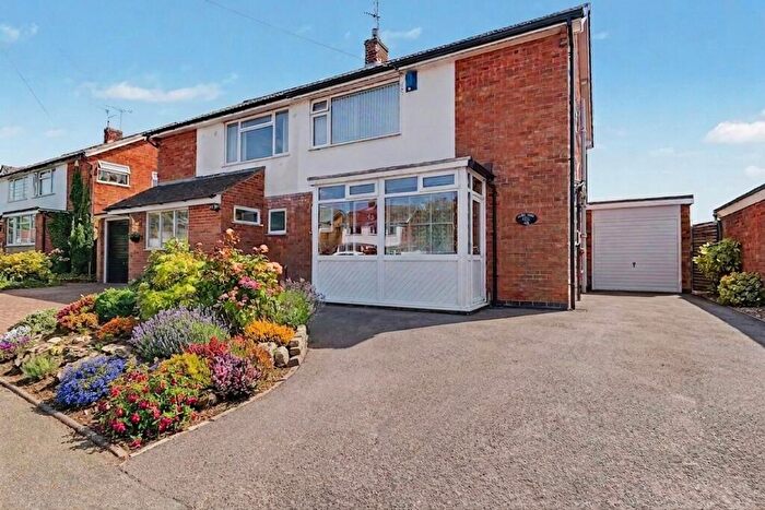 3 Bedroom Semi-Detached House For Sale In Ash Tree Road, Oadby, LE2