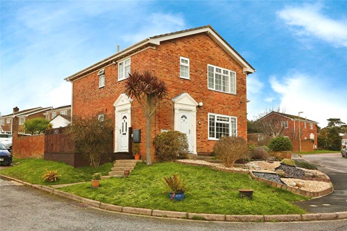 2 Bedroom Maisonette For Sale In Summerfields, Locks Heath, Southampton, Hampshire, SO31