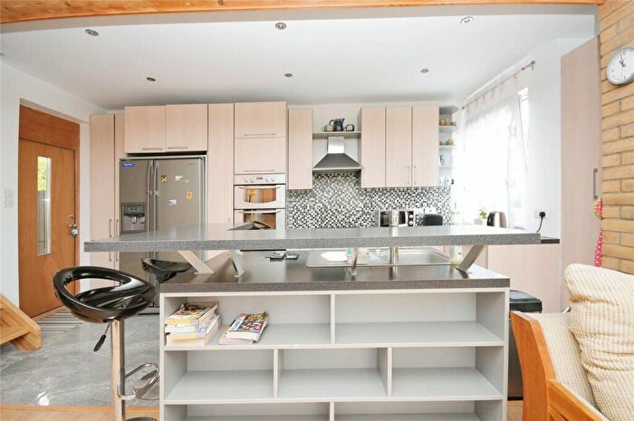 3 Bedroom End Of Terrace House For Sale In Campshill Road, London, SE13