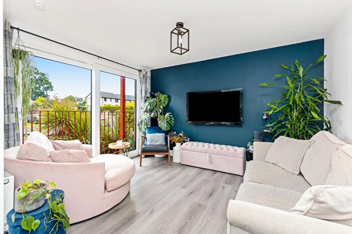2 Bedroom Flat For Sale In / Carnbee Avenue, Liberton, Edinburgh, EH16