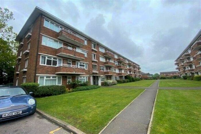 1 Bedroom Flat To Rent In Hatherley Mansions, Shirley Road, SO15