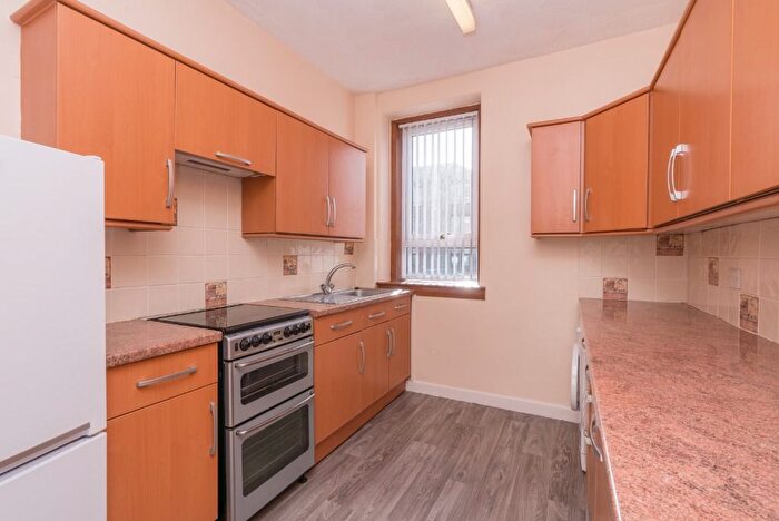 1 Bedroom Flat To Rent In Clepington Road, Coldside, Dundee, DD3