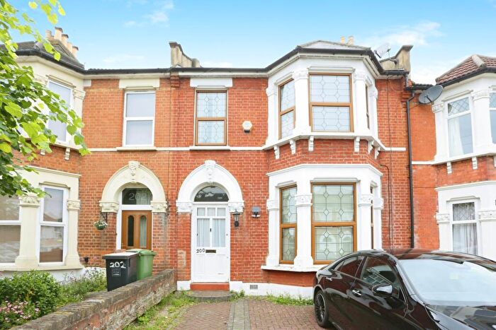 3 Bedroom Terraced House For Sale In Minard Road, London, SE6
